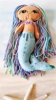 בובת בת ים עם סנפיר תכלת ושיער תכלת וסגול