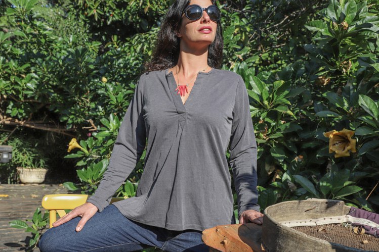 חולצה עם שינה מקופרו אפור