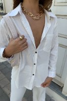 מכופתרת מטאו