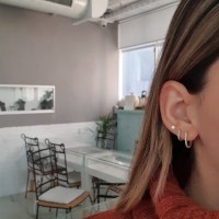 עגילי חישוק 1.5 סמ יהלומים| חישוקי יהלומים שחורים ולבנים