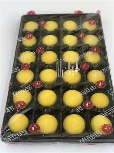 מקרונים צהובים- 24 חצאים במגש