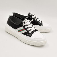 נעלי סניקרס לנשים - וויסקונסן