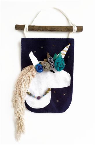 חד קרן לתליה על הקיר- ראש חד קרן פרחים בטורכיז