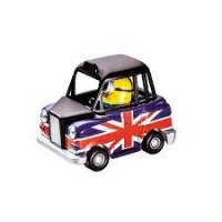 בובת מניון באוטו