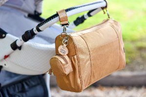 סט תיק החתלה גולד גליטר דגם שייני