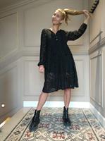 שמלת HOLLY תחרה + מסכת LACE BORDER מתנה