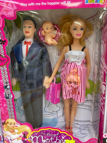 בובה בהיריון-משפחה