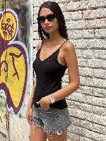 גופיית מעויינים V