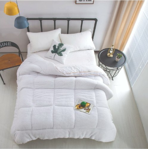 שמיכת פוך יוקרתי צד אחד פוך צד שני כבש מלטף