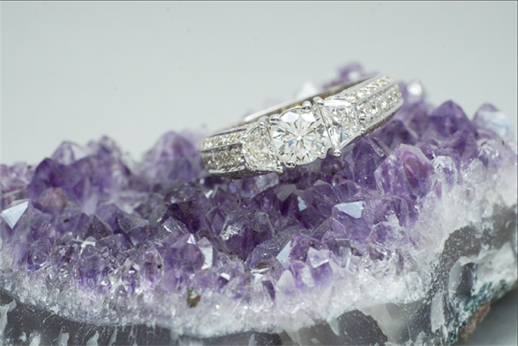 טבעת יהלומים בזהב 18 קראט 1.79