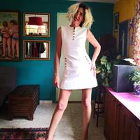 שמלת מיני לבנה משנות ה-60 מידה S/M