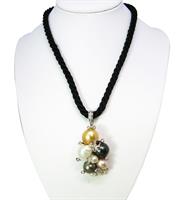 שרשרת חבל עם תליון זהב לבן 18K משובץ פנינים ויהלומים 0.51 קראט