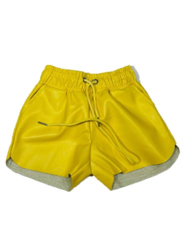 שורט דמוי עור צהוב