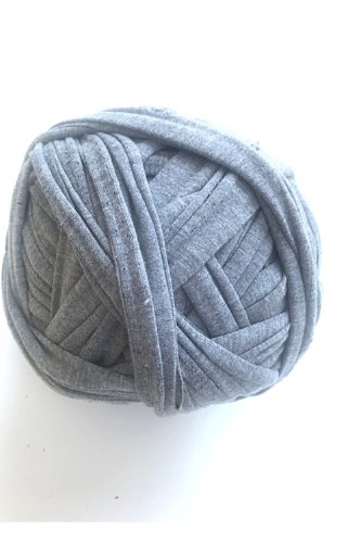 חוטי טריקו פרוסים לסריגה עודפי ייצור צבע אפור קלאסי