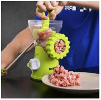 מטחנת בשר ידנית