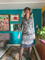 שמלת פולי בשחור ולבן M/L