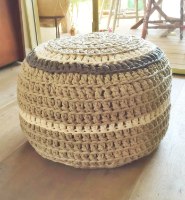 פופים, פוף עגול סרוג, פופים לישיבה, פופים לחדרי ילדים, פופים לבית, פוף עגול סרוג, פוף רביצה, פוף סרוג בחוטי טריקו, הדום ישיבה, 