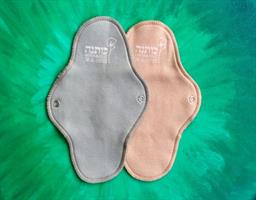 חבילת התנסות יומיומית- 2 מגנים עם רמת ספיגה שונה