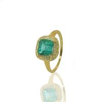 טבעת אמרלד ויהלומים טבעת אבן חן אמרלד מרובעת בזהב