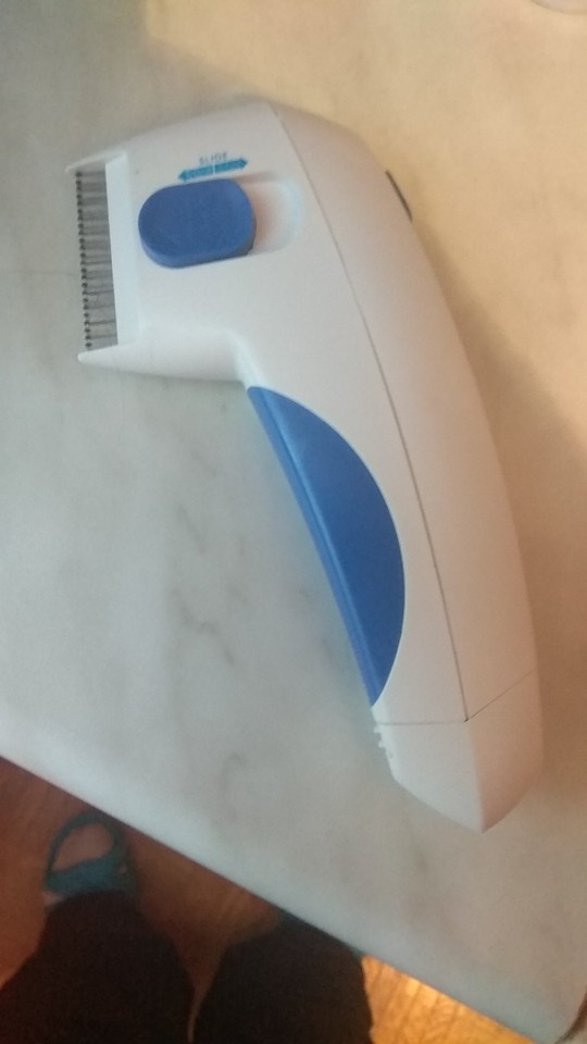 חוות דעת - מסרק אלקטרוני מקצועי לניקוי קרציות ופרעושים לחיות מחמד