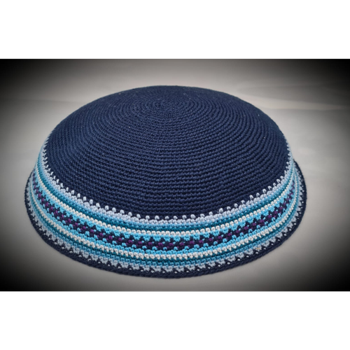 כיפה קלאסית כחול פס גווני כחול מידה 19