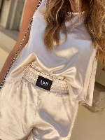 חליפת אנה ב'ז