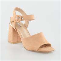 סנדל עקב בוקרשט