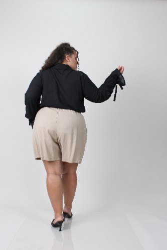 חולצת אוליביה שחורה