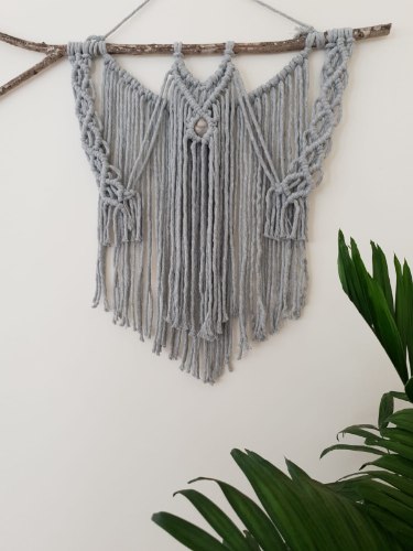 מתלה אפור מקרמה