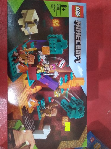 לגו HINECRAFT 21168