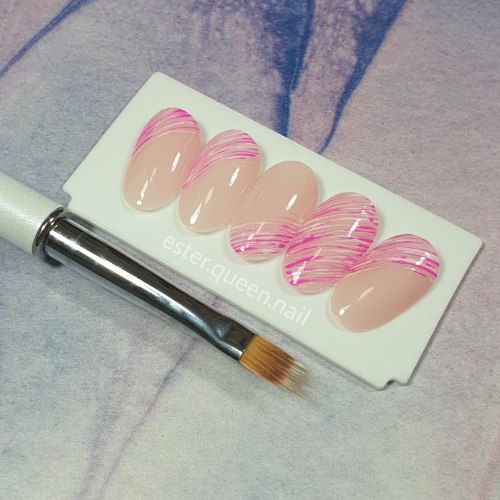 עיצוב פרנץ פסים עם מכחול לאומברה