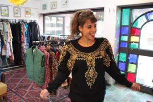 סוודר שחור גרנדיוזי שנדלירי זהב מידה L/XL