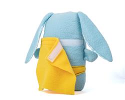 קלארק, בובת ארנב גיבור על