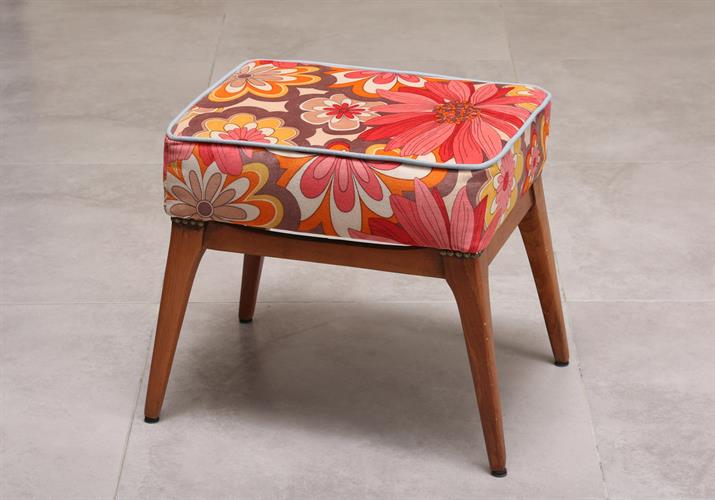 הדום וינטג' פרחוני