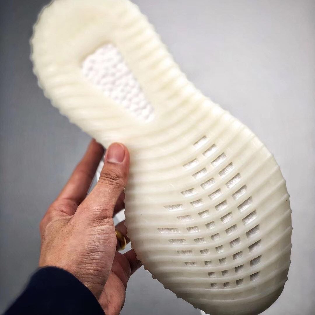 adidas yeezy boost 350 cloud