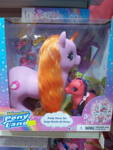 סט בובת פוני עם תוספות