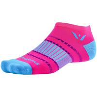 גרבי ריצה מנדפות וללא תפרים Swiftwick ASPIRE