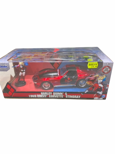 רכב+ דמות הארלי קווין