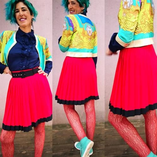 חצאית פליסה אדומה מידה M