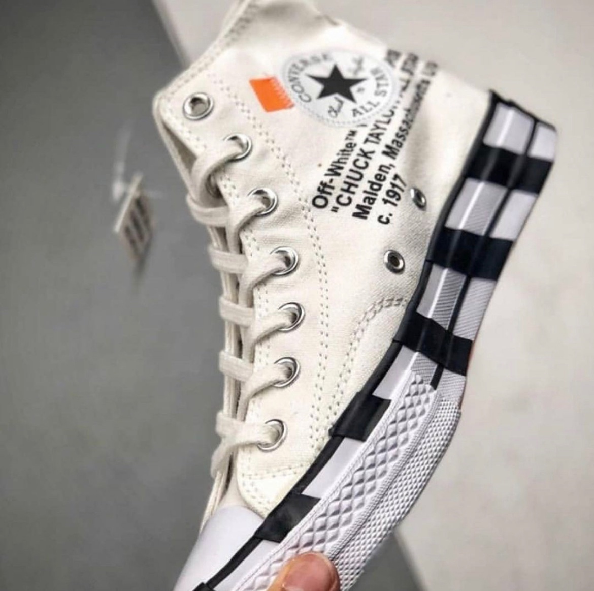 converse x off white comprar