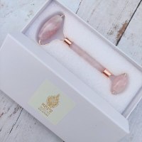 רולר לעיסוי הפנים