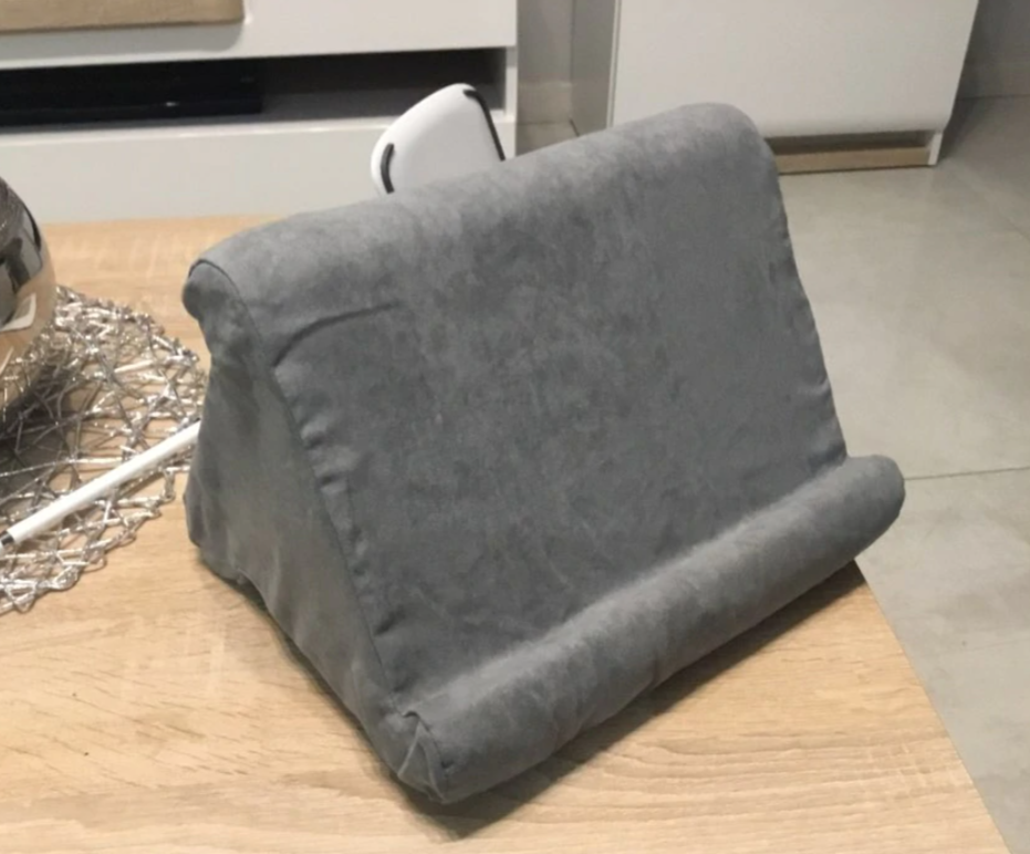 חוות דעת - כרית סטנד אוניברסלית 3 זוויות – Pillow.st3
