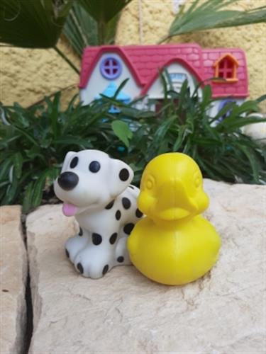 ברווז וינטג', צעצוע קשיח וכלב דלמטי מגומי, צעצועים לאמבט לפעוטות.