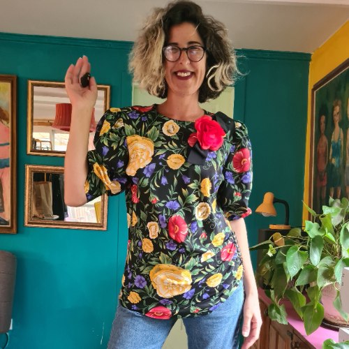 חולצת פרחים בעיצוב פיגוזי L/XL