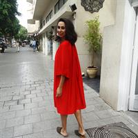 שמלת אגם אדומה