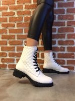 מגפי עור תיפורים