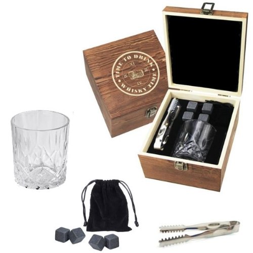 מארז מתנה וויסקי הכולל כוס, מלקחיים, ו-4 אבנים בקופסת עץ מהודרת