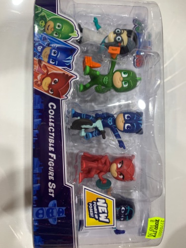 סט דמויות קטנות