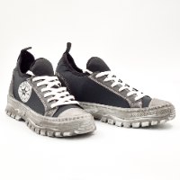 נעלי סניקרס לנשים-אגם