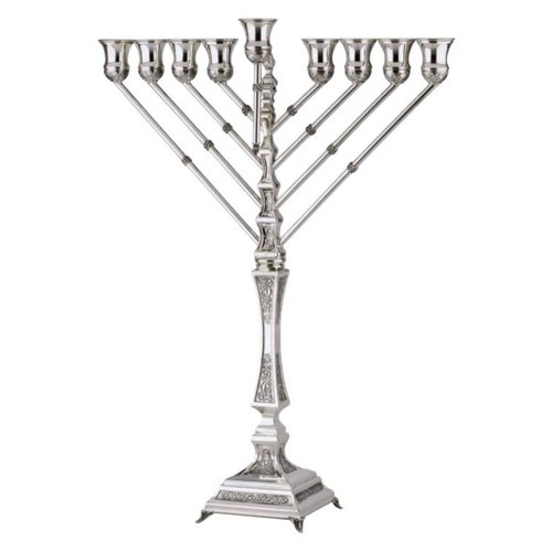 חנוכיית כסף חב״ד ליבני מעוטר M